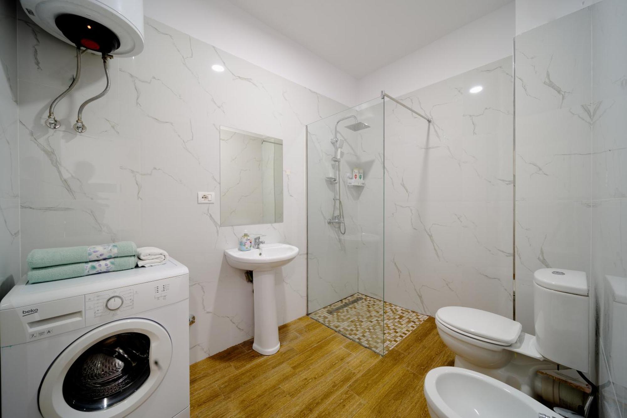 Apartamente Тирана Стая снимка