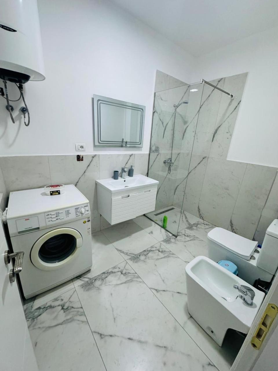 Apartamente Тирана Екстериор снимка