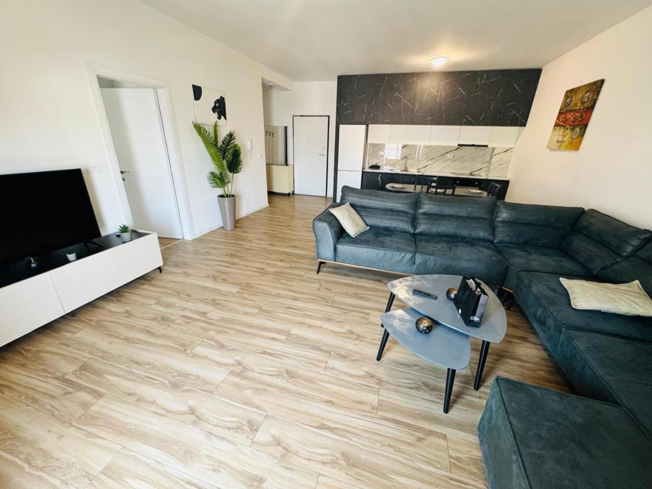 Apartamente Тирана Екстериор снимка