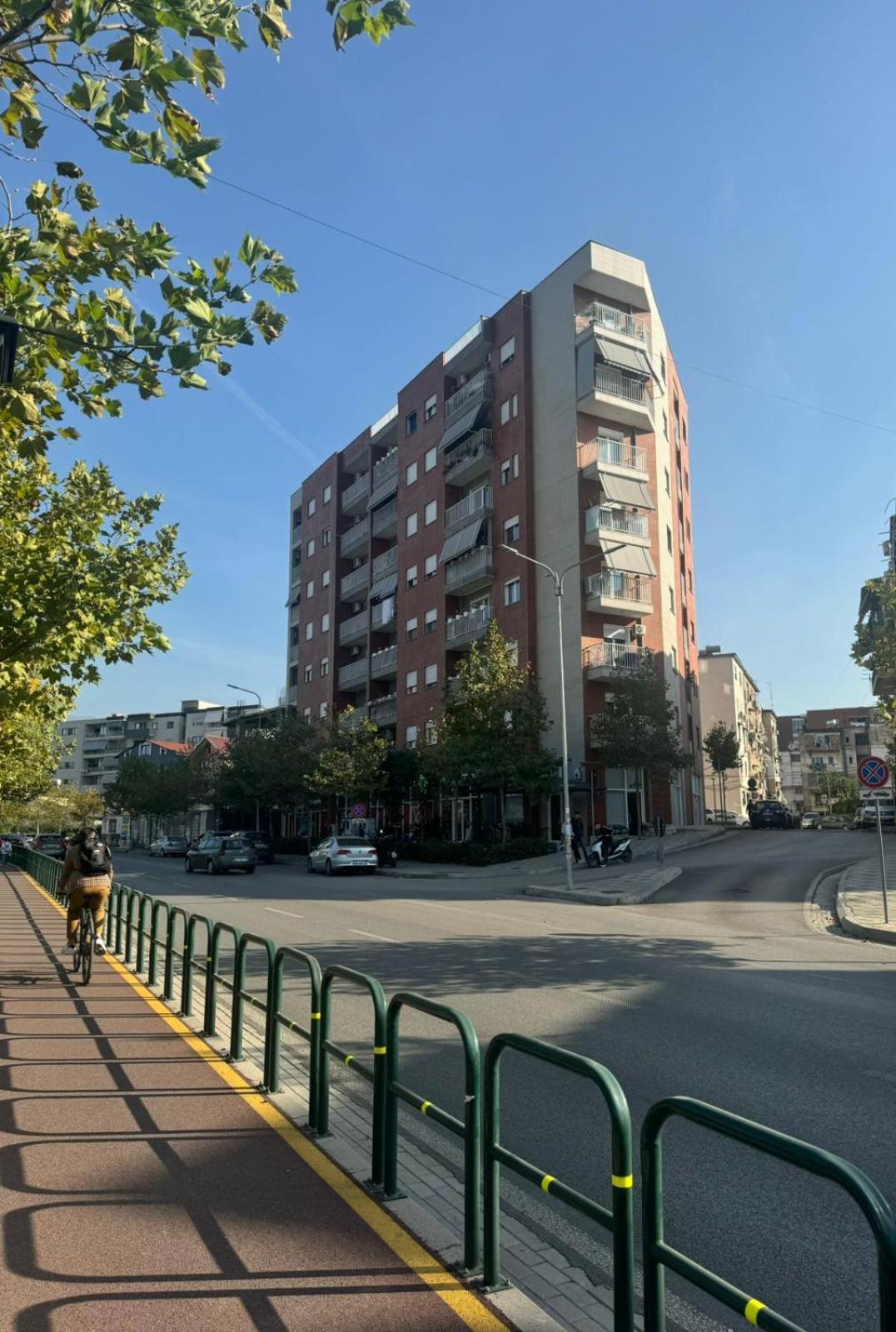 Apartamente Тирана Екстериор снимка